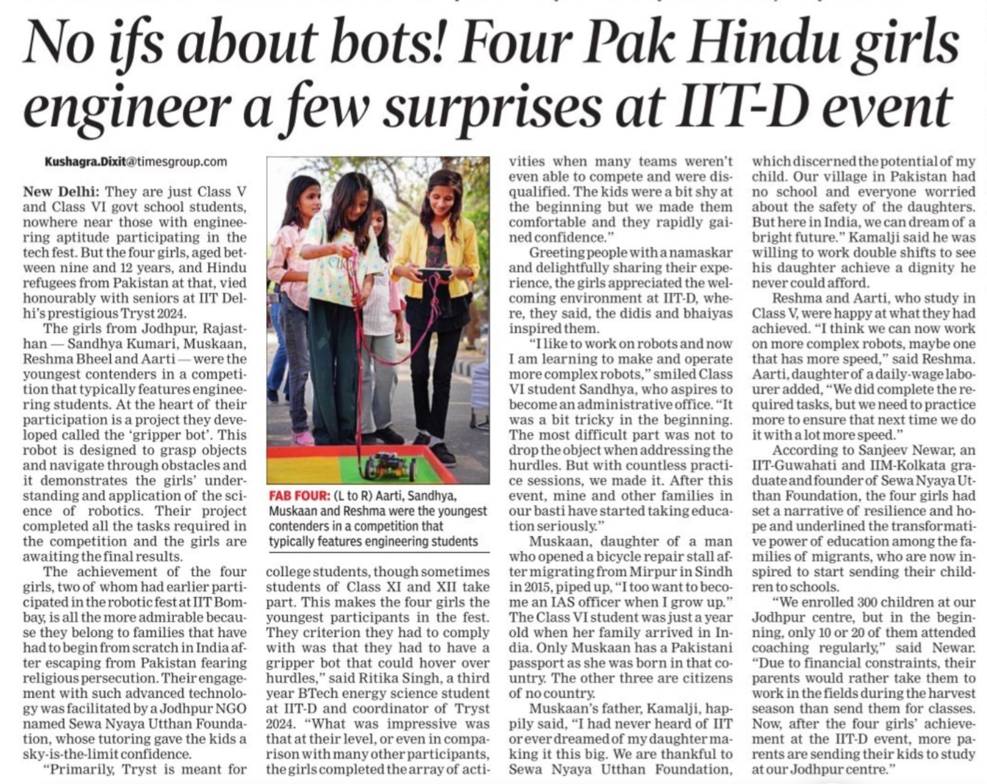 Pakistani Hindu refugee students of the Sewa Nyaya Utthan Foundation's Jodhpur Vidya Kendra with founder Shri Sanjeev Newar at IIT Delhi.